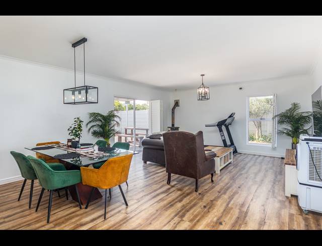 4 BEDROOM FREESTANDING FOR SALE IN SUNNINGDALE
